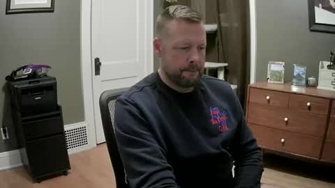 Snapshot of 612guy chatting on 01-03-25, 01:59 612guy online show from 01-03-25, 01:59