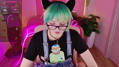 Snapshot of 666_marshmallow chatting on 05-02-26, 05:12 Marsi online show from 05-02-26, 05:12