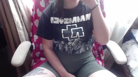 SHANNON online show from 09-29-25, 05:18