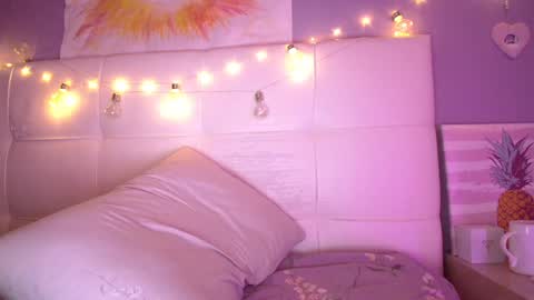 Snapshot of 6a6yface chatting on 01-01-25, 02:42 lil J online show from 01-01-25, 02:42