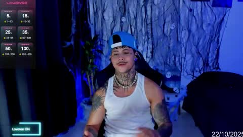 Stefan online show from 10-23-25, 01:38