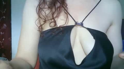 Lilu online show from 05-12-26, 10:34