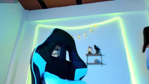 Snapshot of 77neferkitty77 chatting on 10-13-25, 12:21 online show from 10-13-25, 12:21