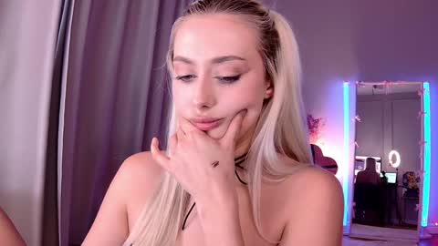 Loren Wood online show from 05-06-26, 04:23