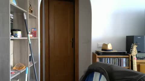 Snapshot of 7thsojourn chatting on 01-18-25, 10:39 Papi online show from 01-18-25, 10:39