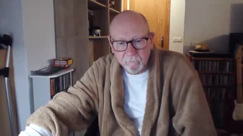 Snapshot of 7thsojourn chatting on 02-05-25, 05:31 Papi online show from 02-05-25, 05:31