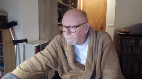 Snapshot of 7thsojourn chatting on 02-06-25, 05:40 Papi online show from 02-06-25, 05:40