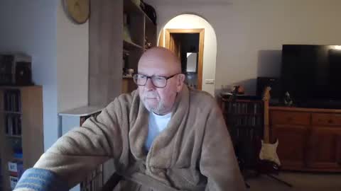 Snapshot of 7thsojourn chatting on 02-19-25, 06:21 Papi online show from 02-19-25, 06:21