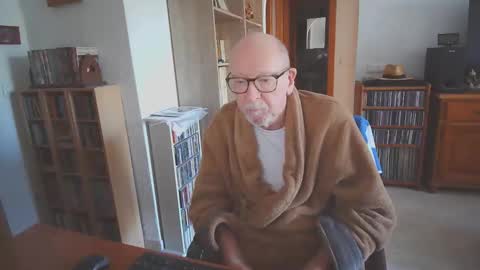 Snapshot of 7thsojourn chatting on 11-18-25, 09:25 Papi online show from 11-18-25, 09:25