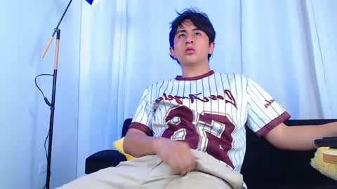 zyan online show from 12-13-25, 08:36