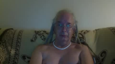 Snapshot of 808dred chatting on 10-27-25, 10:19 808dred online show from 10-27-25, 10:19