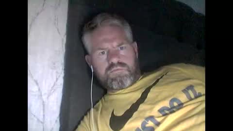 Snapshot of 81jonnyx chatting on 09-10-25, 12:49 81jonnyx online show from 09-10-25, 12:49