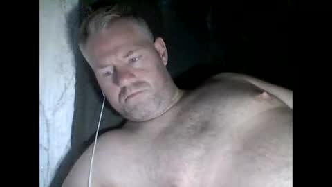 Snapshot of 81jonnyx chatting on 10-05-25, 01:04 81jonnyx online show from 10-05-25, 01:04