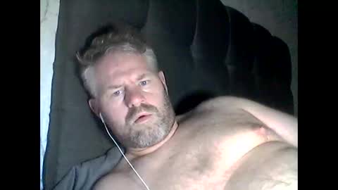 Snapshot of 81jonnyx chatting on 12-13-25, 09:31 81jonnyx online show from 12-13-25, 09:31