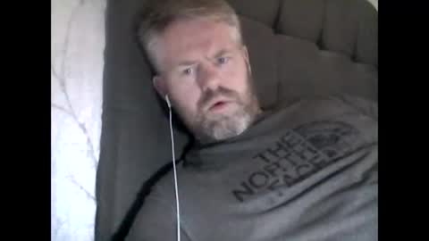 Snapshot of 81jonnyx chatting on 12-20-25, 09:38 81jonnyx online show from 12-20-25, 09:38