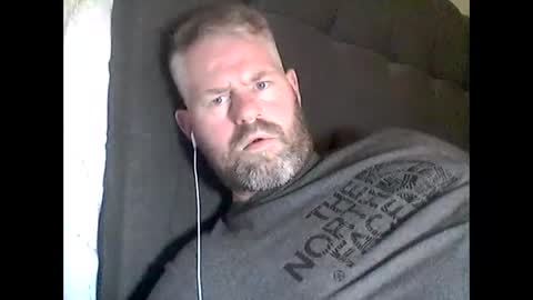 Snapshot of 81jonnyx chatting on 12-22-25, 04:15 81jonnyx online show from 12-22-25, 04:15