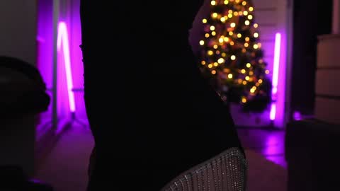 Snapshot of 888_666 chatting on 12-31-24, 11:20 Monicano face online show from 12-31-24, 11:20