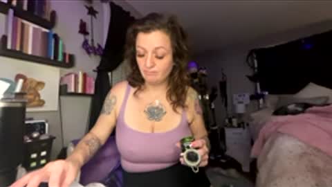 That girl online show from 01-13-26, 05:13