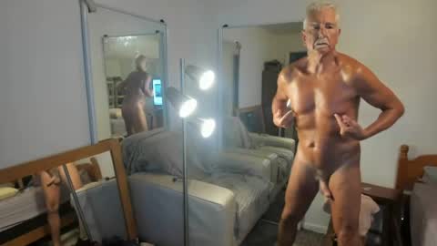 Snapshot of 88melter chatting on 06-24-26, 01:15 88melter online show from 06-24-26, 01:15