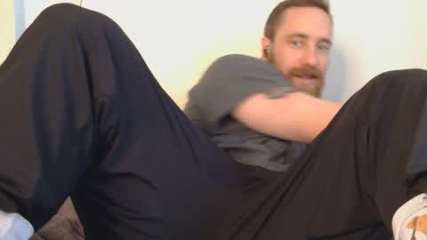 8InchesAndSomeHoles online show from 01-05-26, 07:06