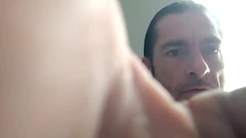 8intenn online show from 12-20-25, 09:00