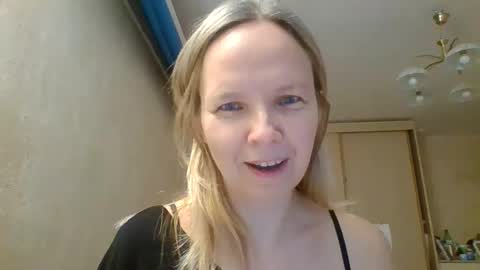 Snapshot of 8kris chatting on 11-21-25, 11:53 8kris online show from 11-21-25, 11:53