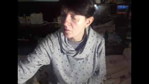 Snapshot of 8mistress8 chatting on 12-17-25, 05:13 8MISTRESS8 online show from 12-17-25, 05:13