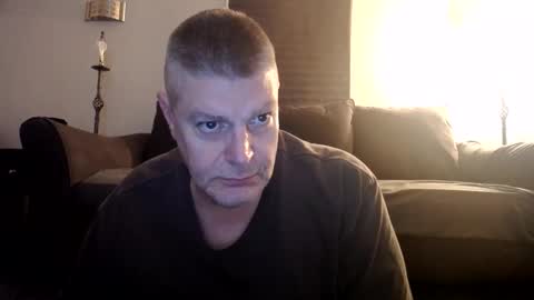 Snapshot of 989guy chatting on 03-15-26, 06:58 989guy online show from 03-15-26, 06:58