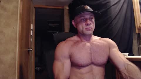 9 fat inches online show from 09-17-25, 12:45