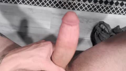 Snapshot of 9inchbulll chatting on 02-12-25, 05:15 9inchbulll online show from 02-12-25, 05:15