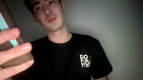 Snapshot of 9thislandd chatting on 12-08-24, 01:13 9thislandd online show from 12-08-24, 01:13