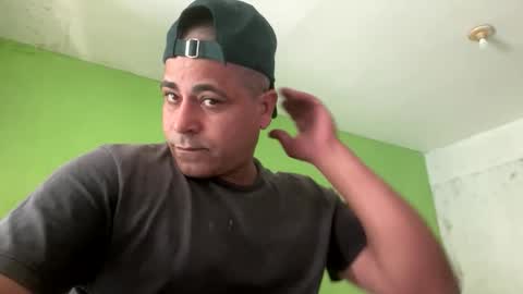 Snapshot of 9vinhocamshow chatting on 12-03-25, 10:57 9vinhocamshow online show from 12-03-25, 10:57