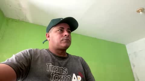 Snapshot of 9vinhocamshow chatting on 12-05-25, 10:57 9vinhocamshow online show from 12-05-25, 10:57