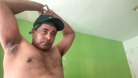 Snapshot of 9vinhocamshow chatting on 01-05-26, 05:27 9vinhocamshow online show from 01-05-26, 05:27