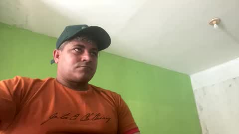 Snapshot of 9vinhocamshow chatting on 04-24-26, 11:34 9vinhocamshow online show from 04-24-26, 11:34