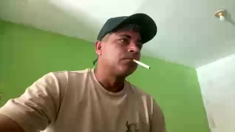 Snapshot of 9vinhocamshow chatting on 06-14-26, 11:45 9vinhocamshow online show from 06-14-26, 11:45