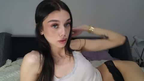 Snapshot of 9west chatting on 05-20-26, 12:22 KARINA online show from 05-20-26, 12:22