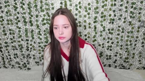 Snapshot of _52_ chatting on 02-06-25, 03:27 EMILY AND MARCUS online show from 02-06-25, 03:27