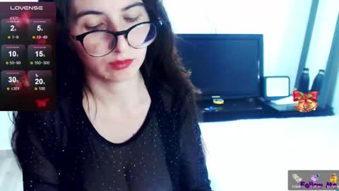 Snapshot of _a_r_y_ chatting on 12-10-24, 07:54 ARY online show from 12-10-24, 07:54