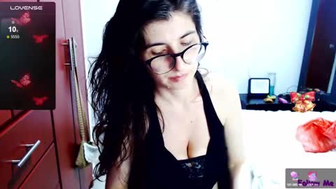 Snapshot of _a_r_y_ chatting on 12-30-24, 03:03 ARY online show from 12-30-24, 03:03