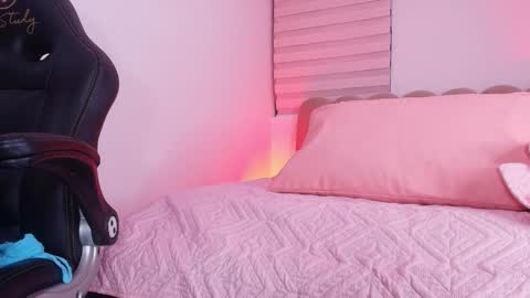 Snapshot of _abby_rouss chatting on 11-25-25, 03:06 abby rouss online show from 11-25-25, 03:06