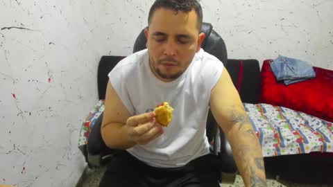 Snapshot of _ace_ventura chatting on 02-10-25, 12:19 ---- online show from 02-10-25, 12:19