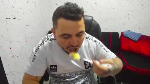 Snapshot of _ace_ventura chatting on 03-09-25, 07:26 ---- online show from 03-09-25, 07:26