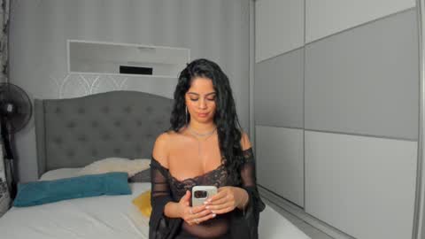 Snapshot of _adelle chatting on 02-19-25, 05:06 Adelle online show from 02-19-25, 05:06