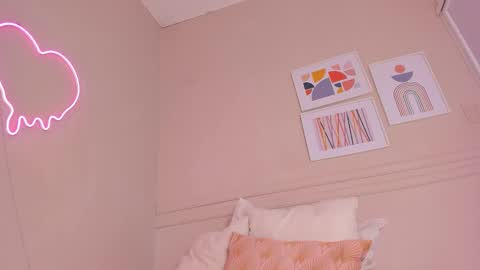 Snapshot of _aleja_x chatting on 09-10-25, 11:32 _aleja_x online show from 09-10-25, 11:32