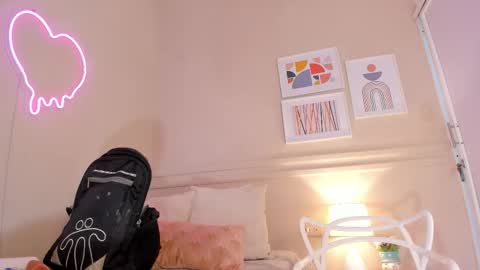 Snapshot of _aleja_x chatting on 10-01-25, 11:49 _aleja_x online show from 10-01-25, 11:49