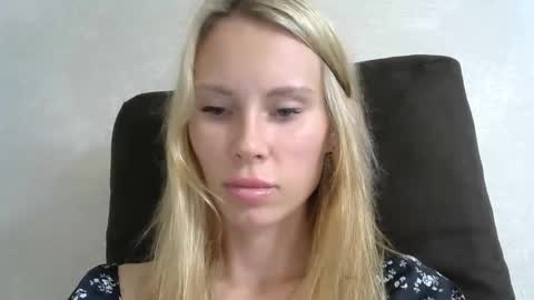 _alex1819 online show from 09-21-25, 11:01