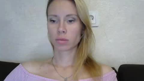 Snapshot of _alex1819 chatting on 10-14-25, 07:09 _alex1819 online show from 10-14-25, 07:09