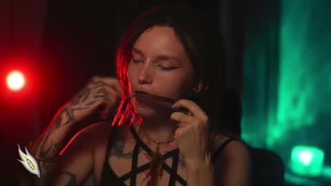 Snapshot of _alicemorrison_ chatting on 03-11-25, 04:18 Alice Morrison Mistress Datura online show from 03-11-25, 04:18