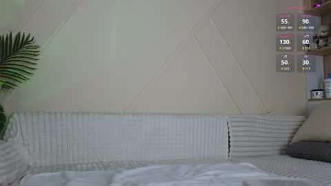 Mia online show from 02-07-26, 04:11